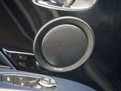 Used 2017 Aston Martin DB11 V12 image 26