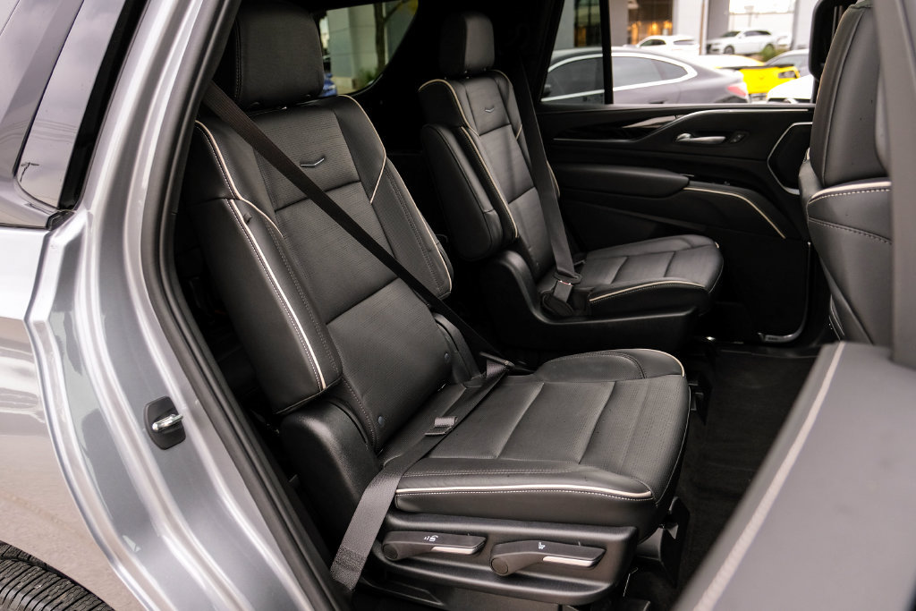 Used 2023 Cadillac Escalade Sport w/ LPO, ONYX Package AWD/4WD image 49