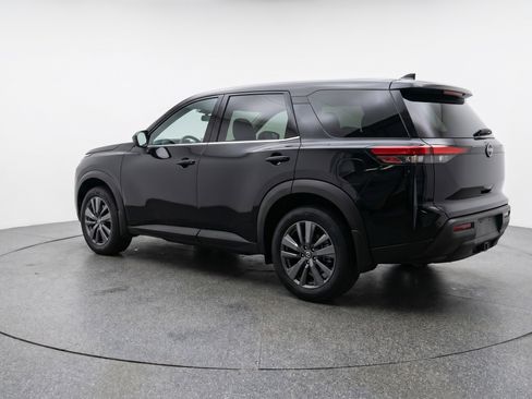 Used 2025 Nissan Pathfinder SV FWD image 6