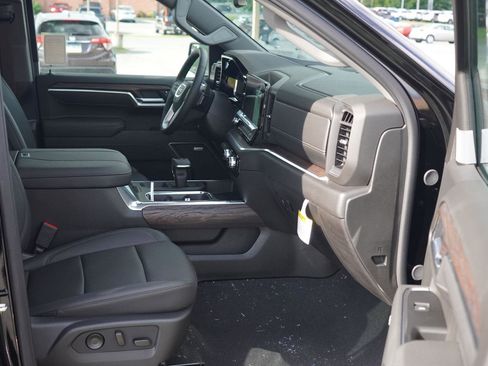 New 2026 GMC Sierra 1500 SLT w/ SLT Convenience Package image 25