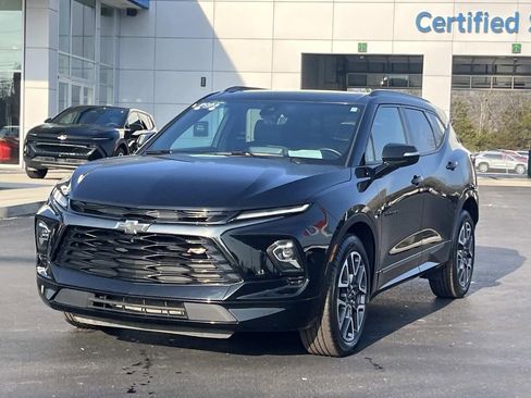 Certified 2023 Chevrolet Blazer RS w/ Driver Confidence II Package image 3