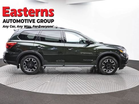 Used 2020 Nissan Pathfinder SL AWD/4WD image 4