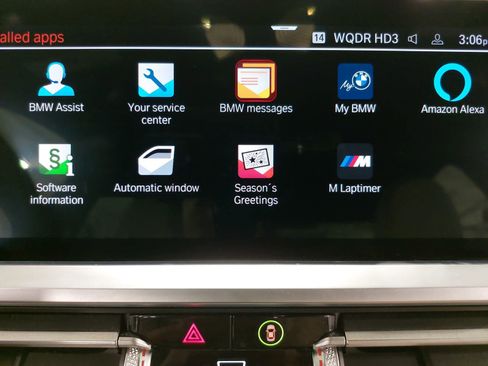 Used 2022 BMW 330i xDrive Sedan w/ Driving Assistance Package image 23