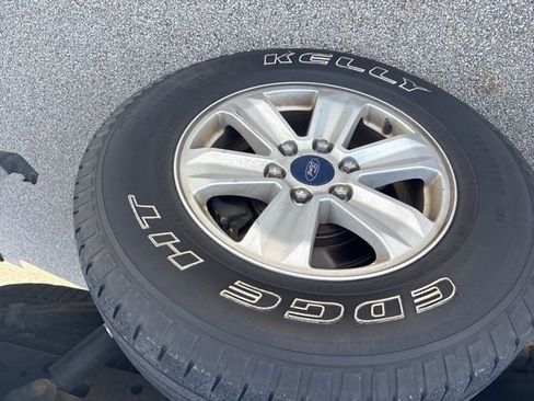 Used 2016 Ford F150 XLT image 6