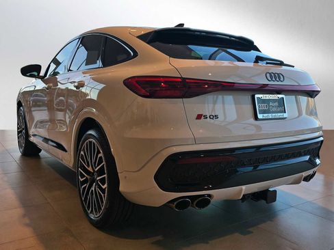 New 2025 Audi SQ5 Premium Plus image 4