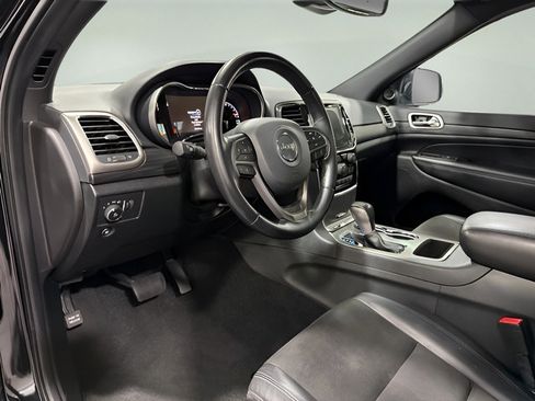 Used 2022 Jeep Grand Cherokee Laredo X RWD image 10