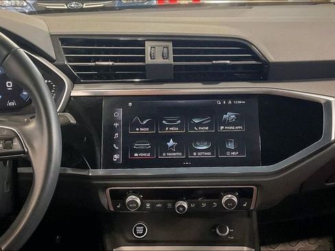 Certified 2023 Audi Q3 2.0T Premium w/ Convenience Package image 6