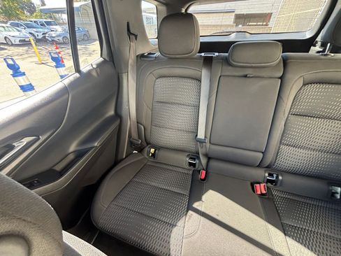 Used 2025 Chevrolet Equinox LT image 39