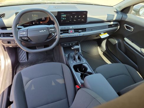 New 2026 Kia K4 LXS image 8