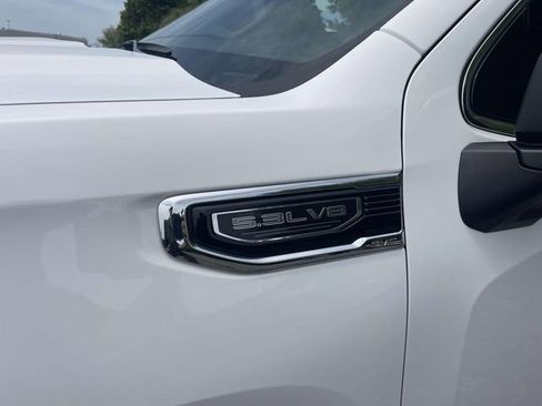 Used 2025 GMC Sierra 1500 SLT image 15