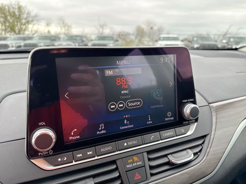 Used 2023 Nissan Altima 2.5 SV image 12