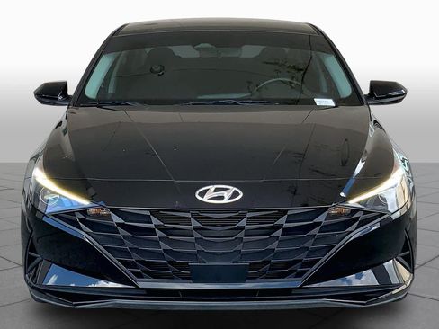 Used 2023 Hyundai Elantra SEL w/ Convenience Package FWD image 4