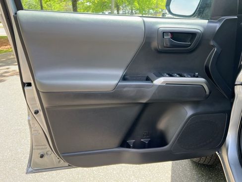 Used 2023 Toyota Tacoma SR5 w/ Technology Package AWD/4WD image 19