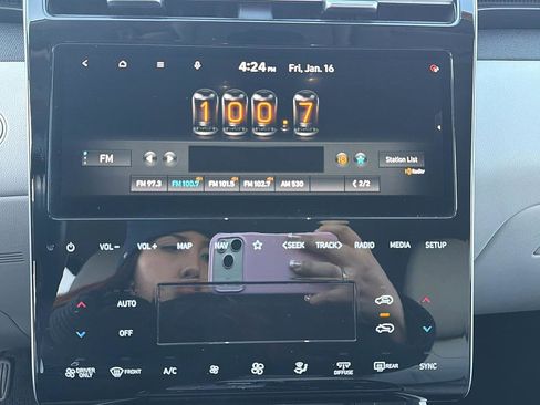 Used 2023 Hyundai Tucson SEL image 17