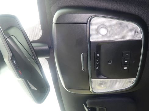 Used 2015 Jeep Grand Cherokee Limited image 26