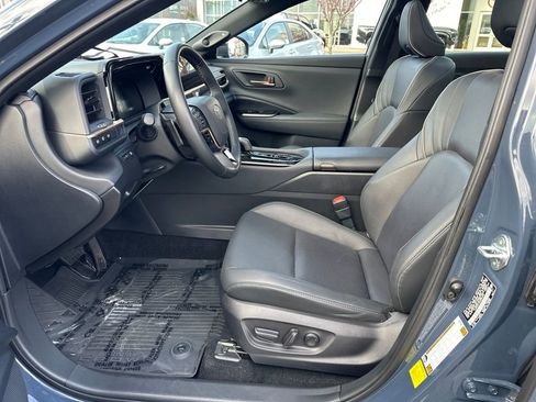 Certified 2025 Toyota Crown Signia w/ Advanced Technology Package image 12