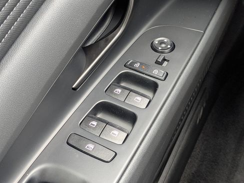 Certified 2025 Hyundai Elantra Sport FWD image 22