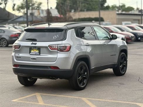 Used 2021 Jeep Compass Latitude AWD/4WD image 7