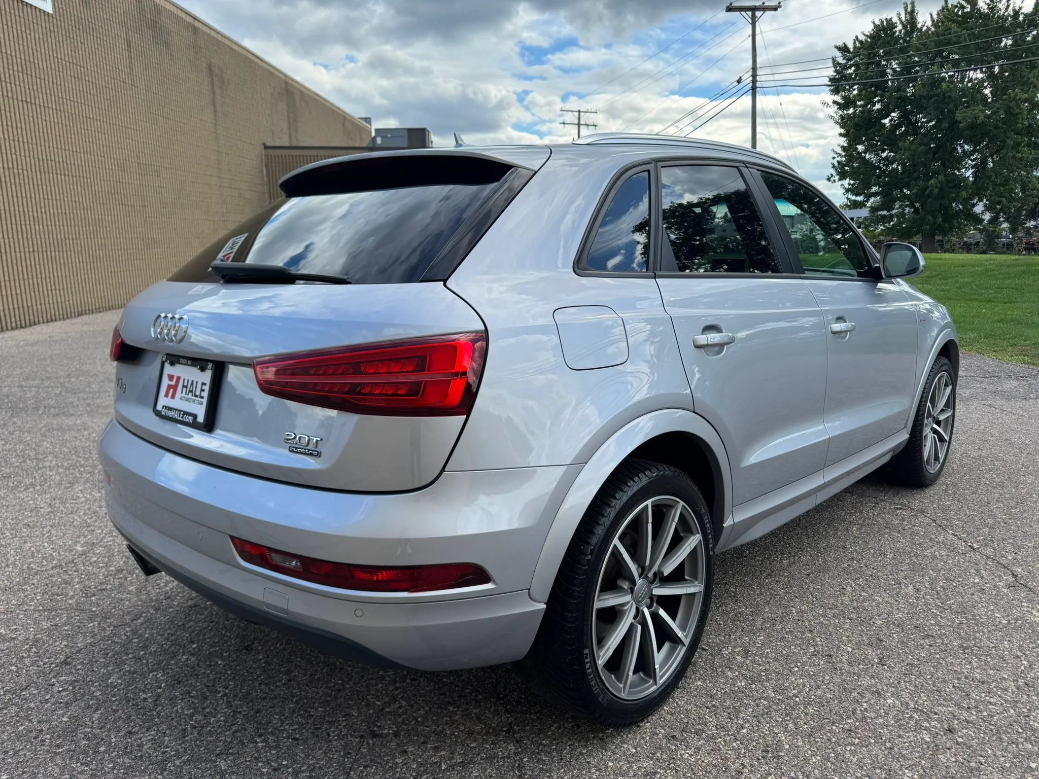 Used 2018 Audi Q3 2.0T Premium w/ Convenience Package AWD/4WD image 9