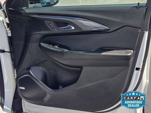 Used 2022 Chevrolet TrailBlazer RS w/ Sun and Liftgate Package FWD image 6