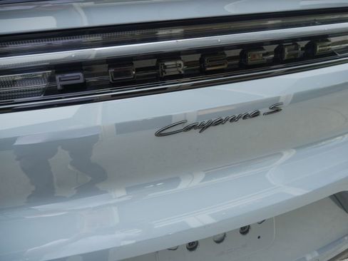 New 2026 Porsche Cayenne S AWD/4WD image 11