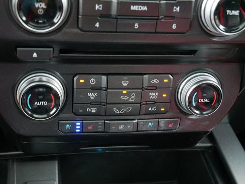Certified 2018 Ford F150 Lariat w/ Equipment Group 502A Luxury AWD/4WD image 23