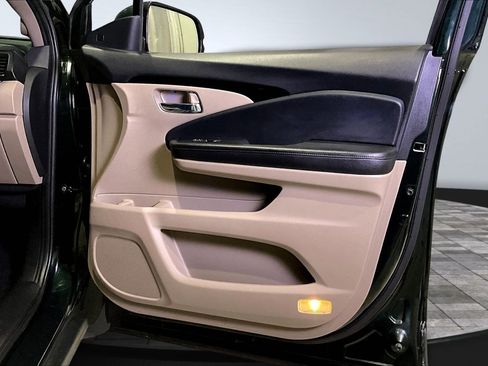 Used 2020 Honda Pilot Elite image 29