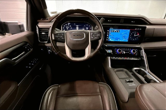 Used 2025 GMC Sierra 2500 Denali w/ Denali Reserve Package AWD/4WD image 6