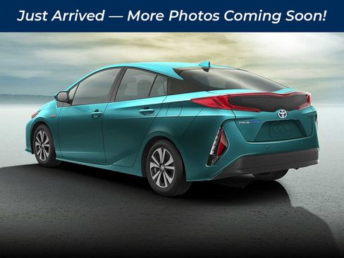 Used 2017 Toyota Prius Prime Premium image 1