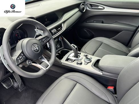 Used 2025 Alfa Romeo Stelvio Sprint w/ Convenience Package AWD/4WD image 11