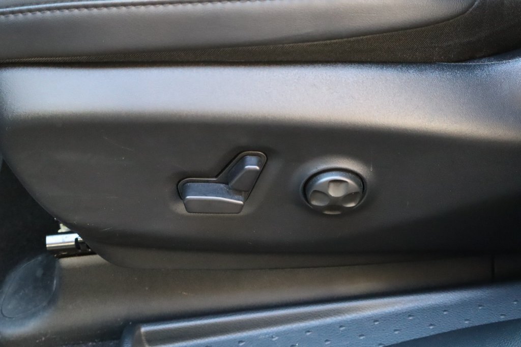 Used 2026 Chrysler Pacifica Select FWD image 20
