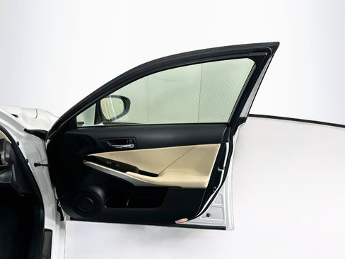 Used 2015 Lexus IS 250 w/ Navigation System Package RWD image 34