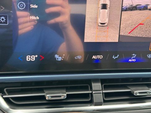 New 2026 Chevrolet Equinox EV LT image 15