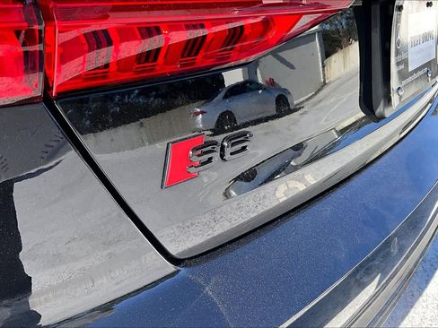 Used 2021 Audi S6 Premium Plus w/ S Sport Package image 30