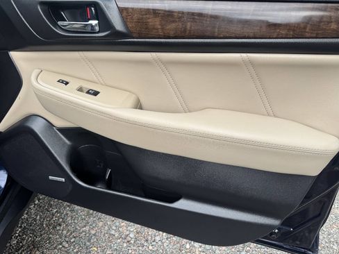 Used 2018 Subaru Outback 2.5i Limited AWD/4WD image 18