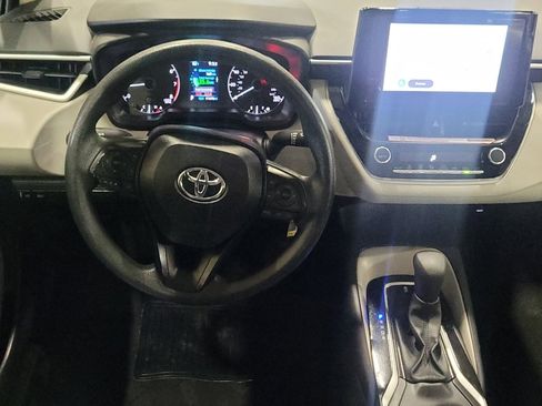 Used 2025 Toyota Corolla LE FWD image 22