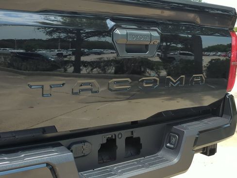 Used 2026 Toyota Tacoma SR5 RWD image 5