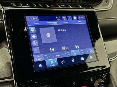 Used 2023 Jeep Grand Cherokee L Laredo image 21