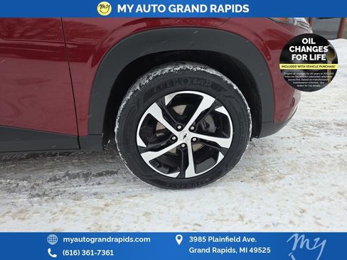 Used 2024 Chevrolet Trax RS image 33
