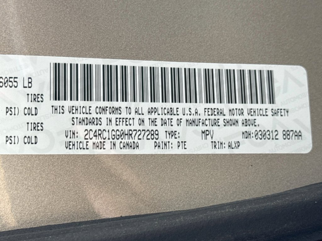 Used 2017 Chrysler Pacifica Limited FWD image 40