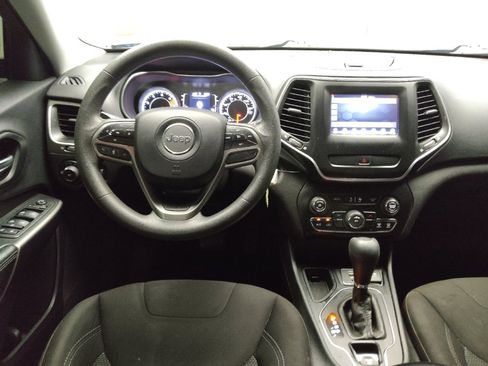 Used 2019 Jeep Cherokee Latitude w/ Popular Appearance Group FWD image 22