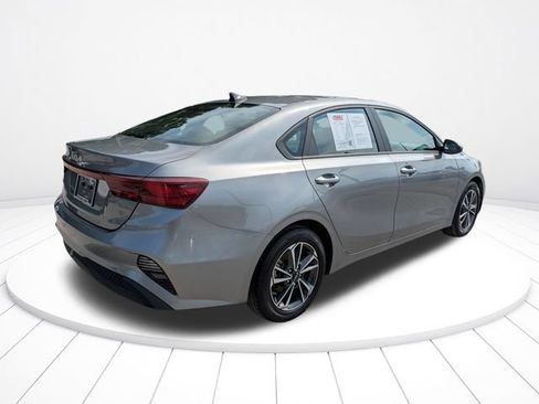 Used 2024 Kia Forte LXS FWD image 4