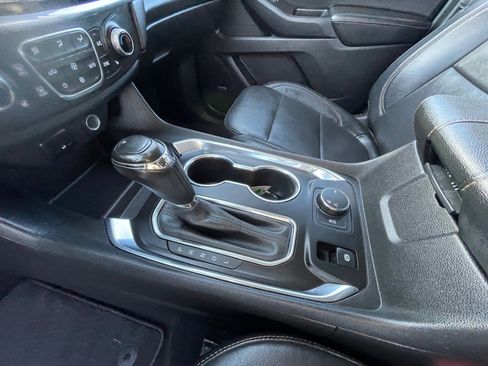 Used 2018 Chevrolet Traverse LT image 15