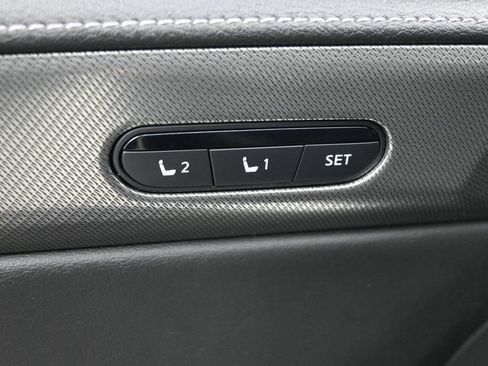 Used 2023 INFINITI QX60 Luxe w/ Vision Package FWD image 5