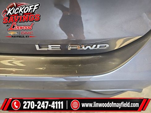 Used 2023 Toyota Highlander LE AWD/4WD image 10