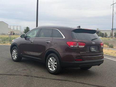 Used 2016 Kia Sorento AWD w/ LX Convenience Package image 7