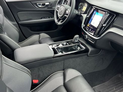 Used 2022 Volvo S60 T8 R-Design w/ Advanced Package image 16