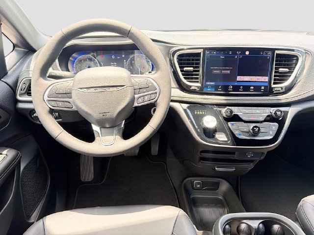 New 2027 Chrysler Pacifica Select FWD image 23