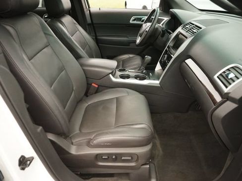Used 2015 Ford Explorer Limited w/ Equipment Group 302A FWD image 21