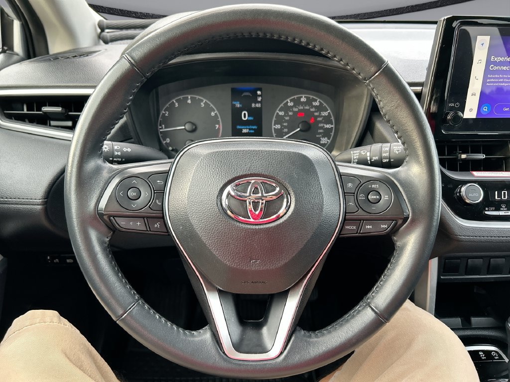 Used 2024 Toyota Corolla Cross LE FWD image 14